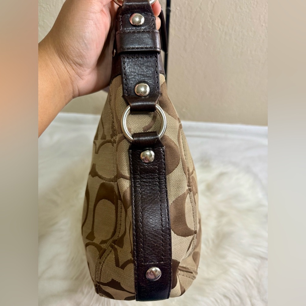 EUC Coach Zoe Brown Signature Shoulder Bag - Picture 6 of 8